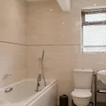 Appartamento Isabella Place In - 3 Bed Property, 2 Double Beds, 1 Large Double Bed, Ideal For Families *