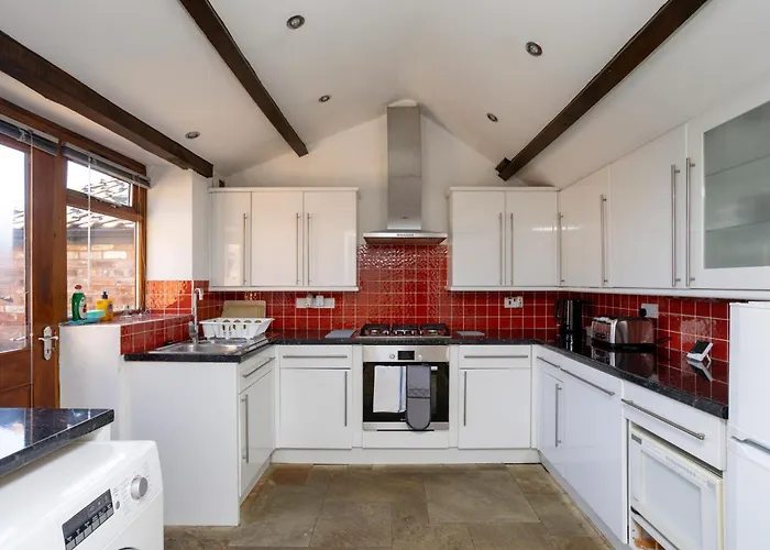 아파트 Isabella Place In - 3 Bed Property, 2 Double Beds, 1 Large Double Bed, Ideal For Families *