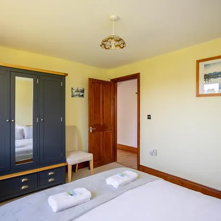 Isabella Place In - 3 Bed Property, 2 Double Beds, 1 Large Double Bed, Ideal For Families Apartment