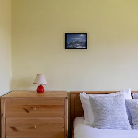 Isabella Place In - 3 Bed Property, 2 Double Beds, 1 Large Double Bed, Ideal For Families