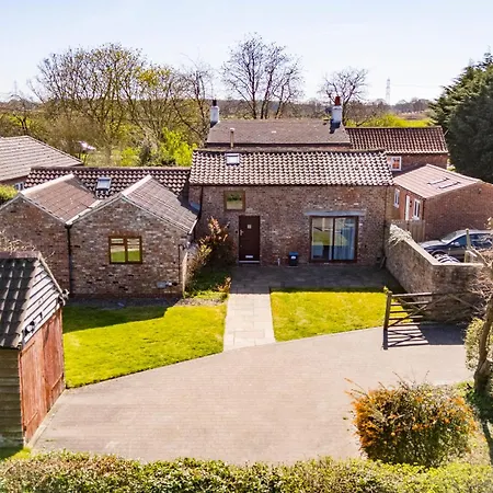 Isabella Place In - 3 Bed Property, 2 Double Beds, 1 Large Double Bed, Ideal For Families Apartment