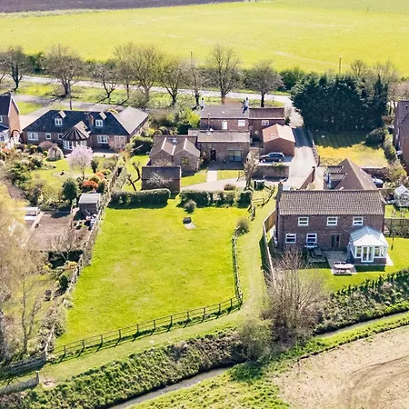 Isabella Place In - 3 Bed Property, 2 Double Beds, 1 Large Double Bed, Ideal For Families Apartment